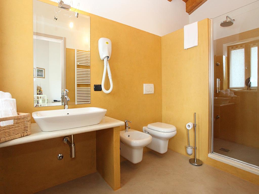 Relais Fontana Rosa B&B Wellness Каприно-Веронезе Номер фото